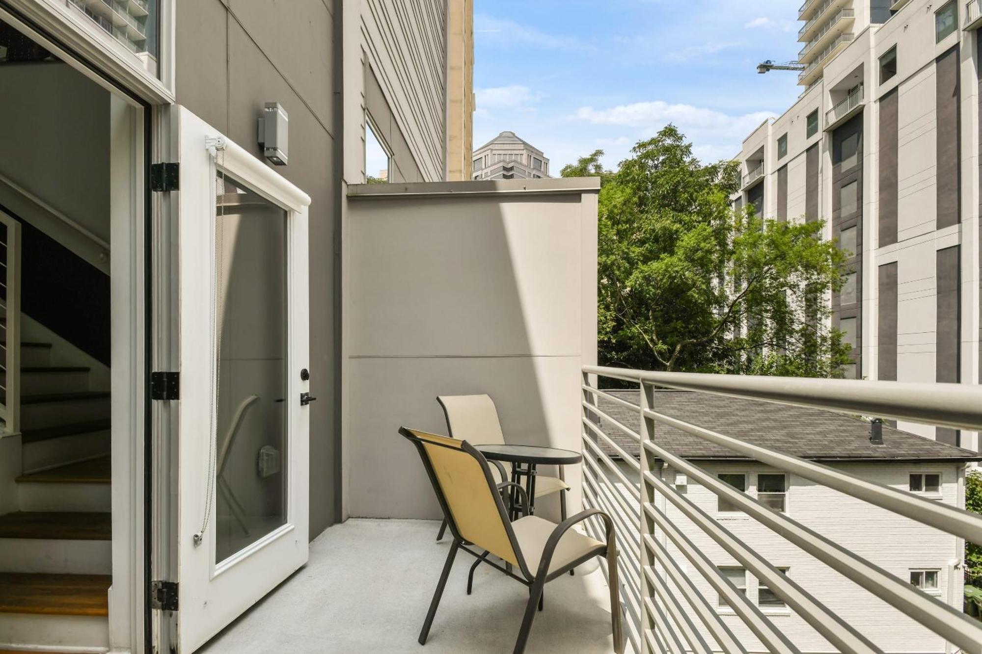 Stupendous Heart Of Piedmont Park Two Story Loft Lejlighed Atlanta Eksteriør billede